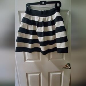 Express A-Line skirt. Size L.